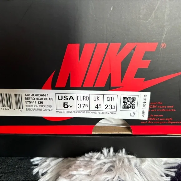 Retro Jordan 1s light smoke grey